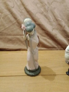 Figura Geisha Crisantemo Lladro Daisa 1978 4990 11,5 pulgadas - Imagen 1 de 4