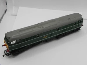 Triang/Hornby 00 Gauge BR Class 31 Diesel Locomotive D5572 in BR Green Livery - Picture 1 of 10