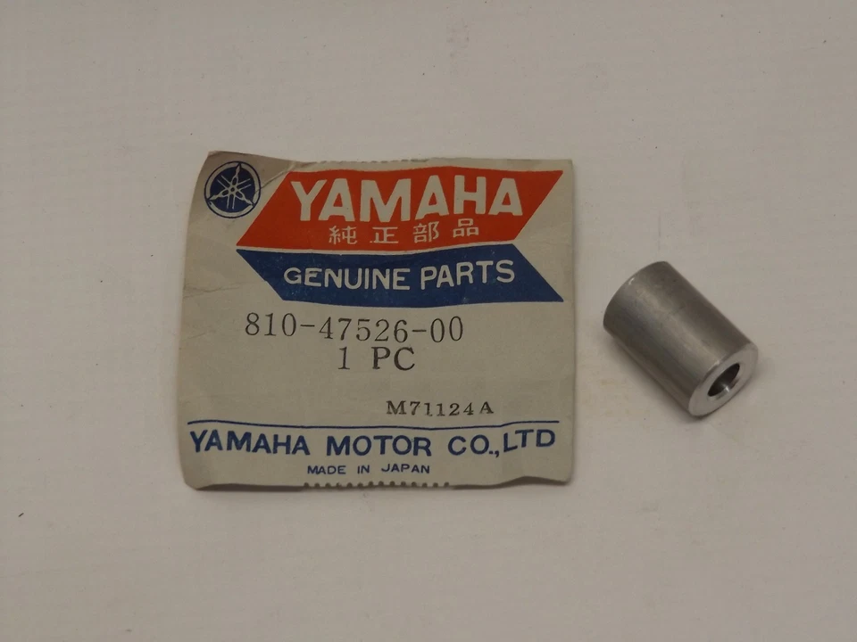 NOS YAMAHA 810-47526-00-00 AXLE COLLAR SW396 GP396 SS433 EW433 GP292 GP643 - Image 1 of 1