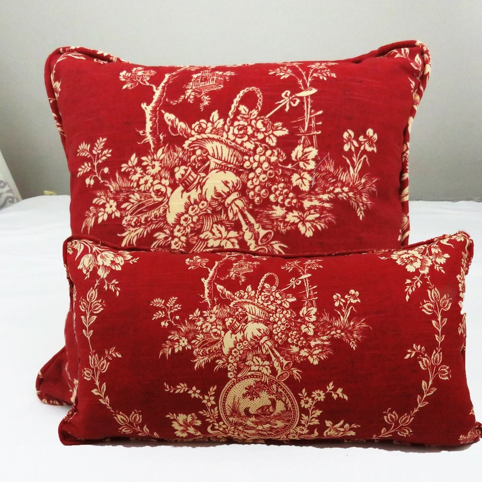 Juego de 2 fundas de almohada decorativas cuadradas rectangulares vacilantes Red Toile  Foto 1 de 4