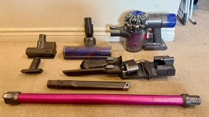 Dyson V6 Absolute Cordless Handheld Vacuum Cleaner With Brand New Battery - Picture 1 of 15