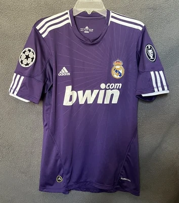 Men’s Authentic Adidas Real Madrid CF 2010/11 Third #7 Ronaldo Jersey Size M - Image 1 of 4