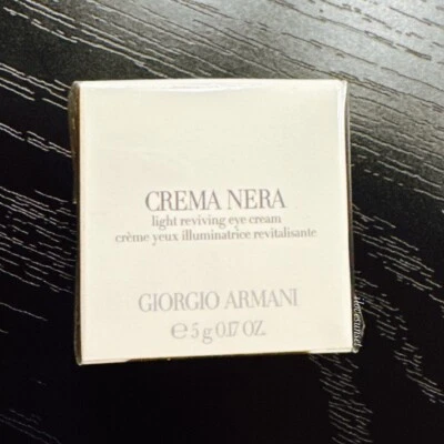 Новый в коробке {Giorgio Armani} Крем для глаз Crema Nera Light Reviving 5 г/0,17 унции пробник размер - Изображение 1 из 3
