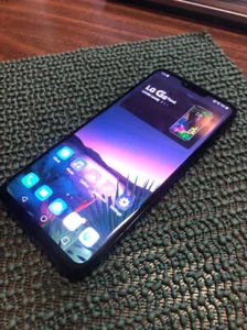 *AS IS* LG G8 Thinq *RETAIL MODE DEMO UNIT* - Photo 1 sur 5