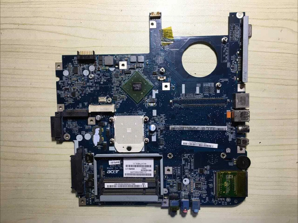 Motherboard For Acer Aspire 5520 5520G IcW50 L11 Amd Socket S1 - 3 - Image 1 of 3