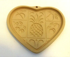 Pampered Chef Hospitality Heart Cookie Mold Stoneware Folk Art Design 2001 - Picture 1 of 6