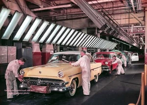 1954 Ford Car Assembly Line PHOTO Factory New Auto Workers Dearborn Michigan - Picture 1 of 2