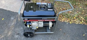 BRIGGS & STRATTON 5500 WATT STORM RESPONDER GENERATOR 8250 - Picture 1 of 3
