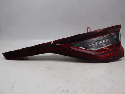 Rücklicht Innenraum Recht Angebot RENAULT Megane IV Phase 1 - 1.3 Tce 140ch - Bild 1 von 4