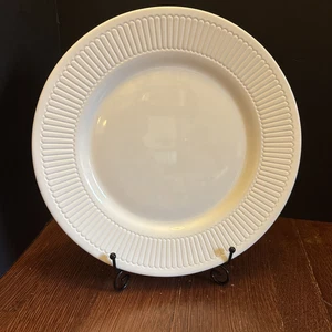 Martha Stewart DAILY FRANCE BALUSTRADE WEISS SPEISETELLER 10 3/4" Ersatz - Bild 1 von 5