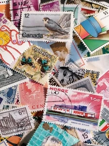 100 World Wide postage stamps. Randomly selected World post stamps. Timbres. - Picture 1 of 8