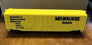 HO Scale Bachmann Milwaukee Road Box Car New Model Railroad Train - Picture 1 of 6