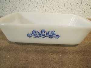 Anchor Hocking FIRE KING Cornflower 1 Quart LOAF PAN 441 White Milk Glass - Picture 1 of 3