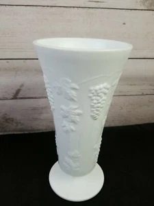Vintage Westmoreland Milk Glass Vase Grape and Vines Design Pedestal Base Cone - Picture 1 of 11