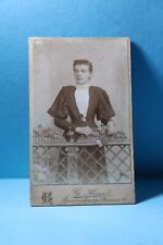 ALTES FOTO PORTRAIT  CDV JUNGE FRAU IM KEID  FOTO  HOWE BRAUNSCHWEIG CA 1920