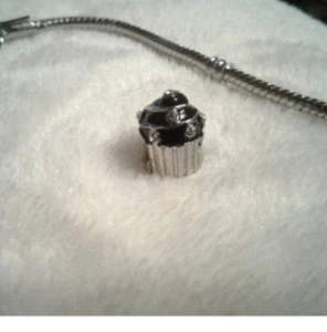 925 European Style Cupcake Bead Charm F33 - Picture 1 of 4
