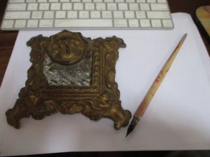 VINTAGE INK WELL WITH GLASS BOTTLE OWL LID DIP PEN & NIB - Picture 1 of 9