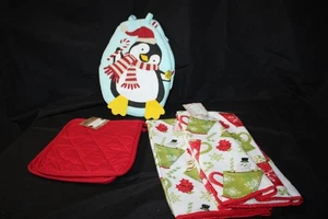 Lot Of 6 Christmas Kitchen Towels Potholders Holiday Theme - Picture 1 of 8