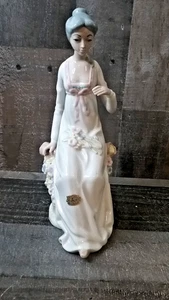 Casades Porcelain Handmade From Spain Figurine Lady Seting 11inch Tall - Picture 1 of 9