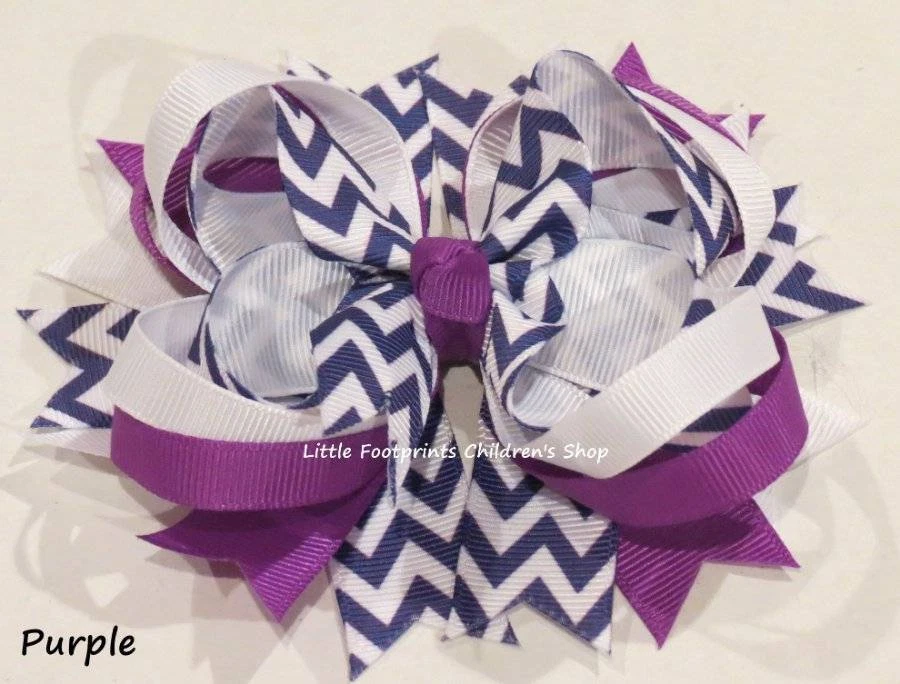 Clip de moño de cabello Chevron de grosgrain en capas 4,5" Foto 1 de 1
