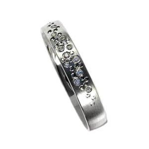 Nice Modern Ring With Multiple Zirconia Inset Silver Tarnish Resistant - Picture 1 of 7