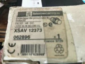 TELEMECANIQUE XSVA12373 INDUCTIVE PROXIMITY SWITCH 12-48VDC - Picture 1 of 1