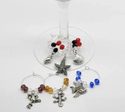 Juego de 6 dijes diferentes de copa de vino temática de océano/playa acabado plateado antiguo Foto 1 de 4