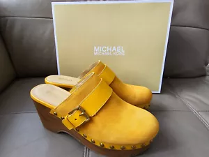 Michael Kors Plateau-Clog Rye Gr. 40 Wildleder Nieten Gelb Neu m. Karton NP 225€ - Bild 1 von 11