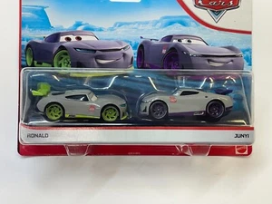 PACK DE 2 COCHES DISNEY PIXAR 95 RUST-EZE RACING CENTER RONALD Y JUNYI - Imagen 1 de 6