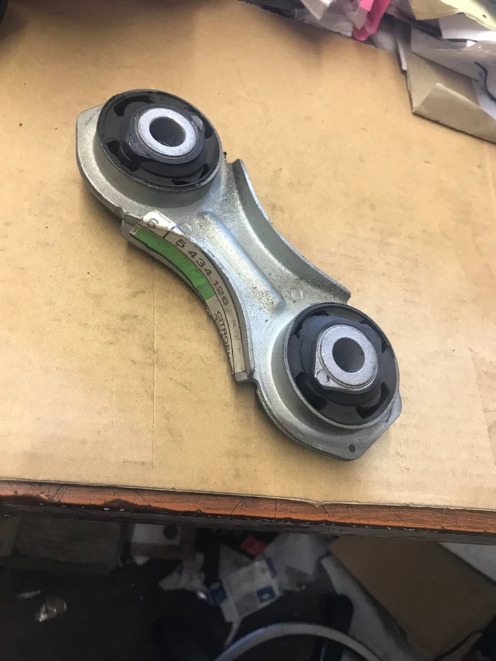 5434126 Citroen CX brand new top engine mount left (to 1977) - Image 1 of 1