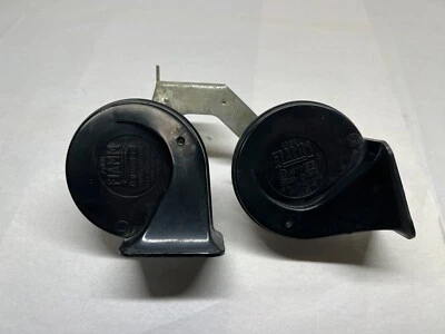 1994 Ford Mustang GT Dual Horn Assembly - Image 1 of 3