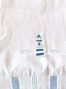 TORCHON FANTAISIE EN COTON BRODE LE PHARE - Picture 1 of 2