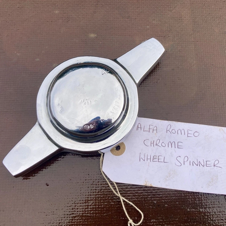 Roda giratória vintage vscc 1920s 1930s Alfa Romeo cromada 1750 2300 2600 - Imagem 1 de 3