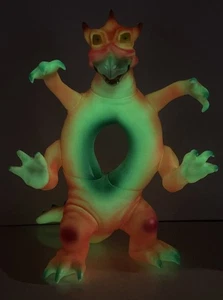 Shikaruna Kobo Mighty GLOW Sofubi 10” Kaiju Figure Siccaluna GID 2008 Japan - Picture 1 of 8