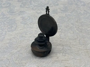 BLEISTIFT SPITZER AUS METALL 20 TES JHDT BLEISTIFTSPITZER MINIATUR - Afbeelding 1 van 12