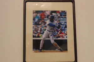 Ken Griffey Jr Signed 8 X 10 Photograph (vintage) - Picture 1 of 2