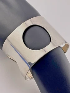 925 STERLING SILVER CIRCLE CUT OUT 42.5MM CUFF BRACELET 6.75" 59.3G MODERN 430 - Picture 1 of 6