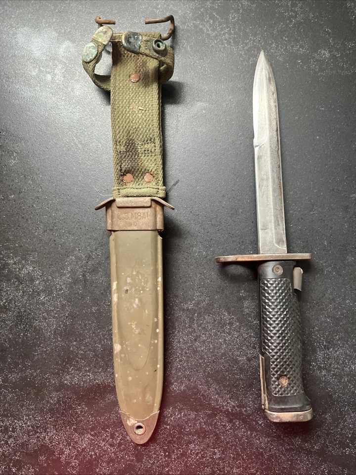 Bayoneta U.S. M6 con vaina U.S. M8A1 Foto 1 de 4