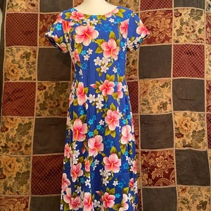 Maxi Vestido Hawaiano De Colección Ui-Maikai Tela de Corteza Para Mujer 14 Azul Rosa Floral - Imagen 1 de 15