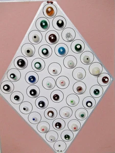 LOT OF 38 VINTAGE BUTTONS ON COLLECTOR'S CARD 3/8" TO 1/2" - Picture 1 of 14