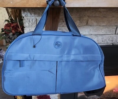 NUEVO SIN ETIQUETAS Adrienne Vittadini Nylon Ruedas Bajo Asiento Fin de Semana o Bolsa de Viaje NUEVO Foto 1 de 4