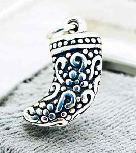925 Silver Light Weight Filigree Fang Pendant - Chain Sold Separate 1431 - Picture 1 of 3