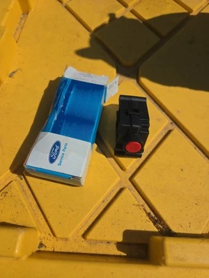 1999-2004 Genuine FORD Fuel Pump Inertia Switch Ford Lincoln Mercury F5AZ-9341-A - Изображение 1 из 4