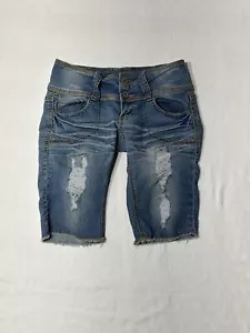 Women’s Rue 21 Low Rise Destroyed Bermuda Jean Shorts Size 3/4 - Picture 1 of 2