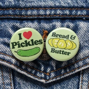 BREAD & BUTTER PICKLES BUTTONS 1.25" - pins badge i heart love pickling NEW - Imagen 1 de 2