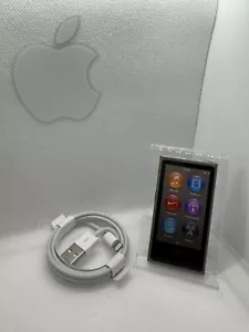 Apple iPod Nano 7. Generation 7G (16GB) Space Grau Grey Slate gebraucht #4796 - Bild 1 von 7