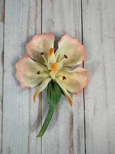 Vintage Bisque Porcelain Dea Capodimonte Pink and Yellow Flower Made in Italy - Picture 1 of 9