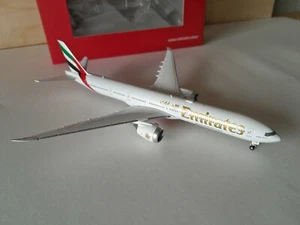 Gemini Jets Boeing 777-9 Emirates 1:400 Scale Diecast A6-EZA - Picture 1 of 6