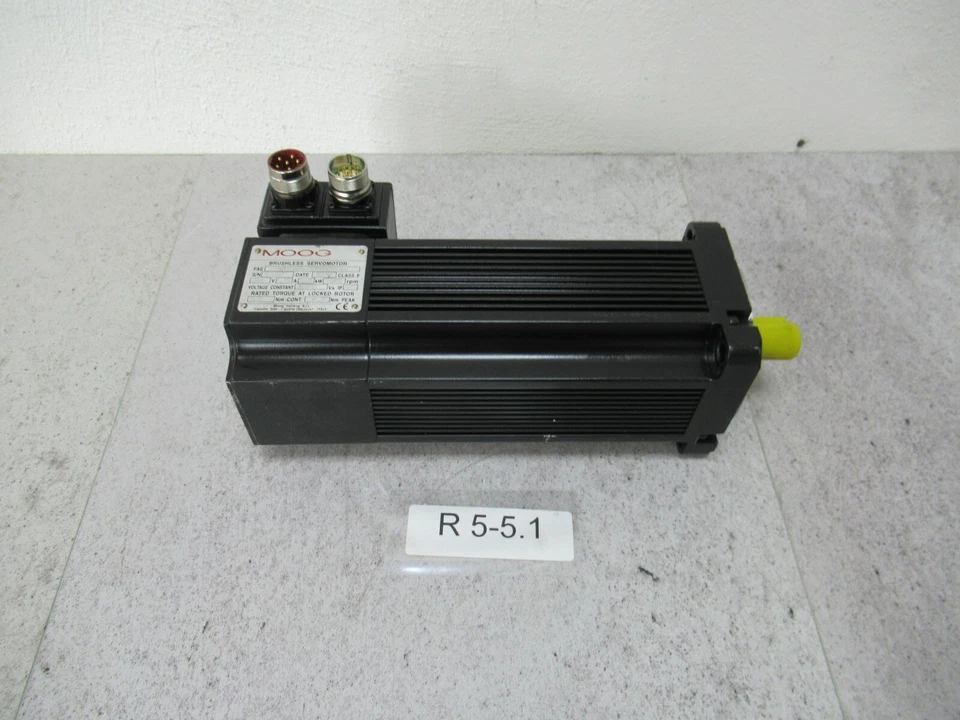 Moog FAE T1-V6-030-17-00-GS-A4 Servomotor Moog T1-V6-030-17-00-GS-A4 - Imagen 1 de 4