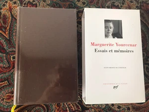 LA PLÉIADE MARGUERITE YOURCENAR ESSAIS ET MÉMOIRES 1991 - Picture 1 of 6